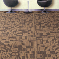 Dalles de moquette modulaires modernes 50x50cm pour salon, bureau, hôtel, avec support en PVC rayé, isolation thermique, moquette de sol