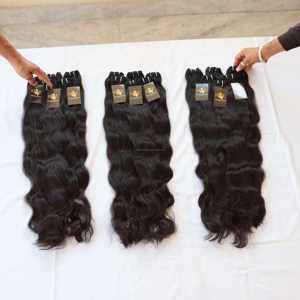 Tissage de cheveux brésiliens vierges, cheveux humains brésiliens, bouclés, soyeux, lisses, cuticules vierges, cheveux humains, vison péruvien, cheveux ondulés - Product Image 2