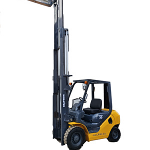 รถยกดีเซล Komatsu FD30 มือสอง ปี 2023 พร้อมเบาะคนขับ ขายดี - Product Image 1