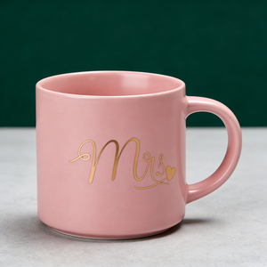 Ensemble de tasses à café en céramique <span class=keywords><strong>Mr</strong></span> <span class=keywords><strong>et</strong></span> <span class=keywords><strong>Mme</strong></span>, tasses de couple noir <span class=keywords><strong>et</strong></span> blanc avec bord doré, cadeau de mariage pour la mariée <span class=keywords><strong>et</strong></span> le marié, cadeau d'anniversaire - Product Image 4