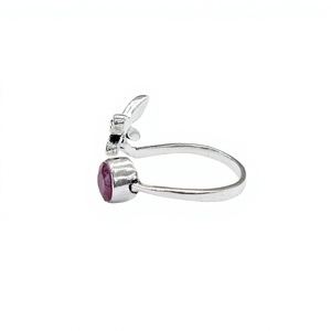 Anillo de Plata de Ley 925 Hecho a Mano con Rubí Redondo y Patrón de Libélula, Joyería Ajustable de Diseño, Venta al Por Mayor - Product Image 3