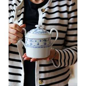 Service à café complet en porcelaine française traditionnelle Bennyudine Jannet Seignoless, fait main, métal, 12 personnes - Product Image 4