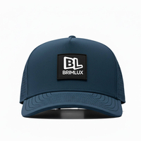 Casquette de sport imperméable en polyester avec patch en caoutchouc personnalisé, logo brodé 3D pour hommes, casquette de baseball perforée découpée au laser avec cordon