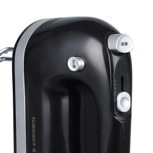 เครื่องผสมอาหารมือถือ Kabaoer 300W สีดำ ตัวเครื่องพลาสติก ปุ่มปลดหัวตี สำหรับตีครีม ทำขนม ใช้ในบ้าน - Product Image 3