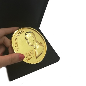 Huy Hiệu Ghim Hình Cánh Hoa Phi Công Hãng Hàng Không Huy Hiệu & Biểu Tượng Mạ Vàng Kim Loại Tùy Chỉnh Chất Lượng Cao - Product Image 5