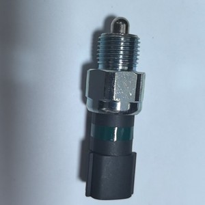 Interruptor de Luz de Reversa Nissan 32006-8S01A para Repuesto de Automóvil - Product Image 1