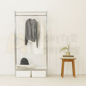 Perchero de la Serie UrbanChrome con Acabado Cromado de Alto Brillo, Diseño Abierto Minimalista, Borde de ABS Refinado, Esquinas Redondeadas, Bordes Suaves y Seguros - Product Image 1