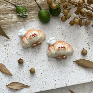 Chapeau de chef de dessin animé, pain, hamburger, aimant de réfrigérateur en résine DIY sur le thème alimentaire, breloques pour téléphone, décorations pour nail art, accessoires pour cheveux - Product Image 1