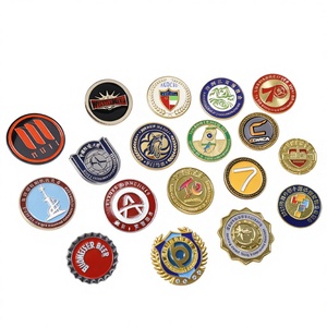 Pins de Solapa Personalizados al por Mayor de Alta Calidad, de Metal Negro con Esmalte Duro y Suave, para Ropa, Sombreros y Bolsos - Product Image 1