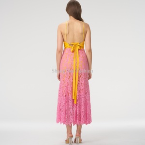 เดรสยาวลำลองแฟชั่นใหม่สำหรับผู้หญิง ฤดูร้อน สายเดี่ยว ดีไซน์หรูหรา แต่งผ้าลูกไม้ลายดอกไม้ ระบายอากาศได้ดี แขนกุด เซ็กซี่ - Product Image 3