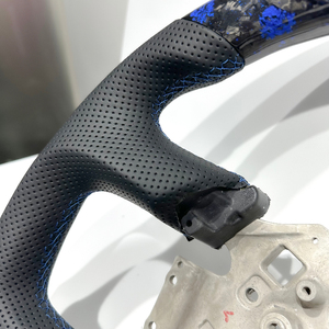 Volant en fibre de carbone forgée pour Ford Falcon BA <span class=keywords><strong>BF</strong></span> XR6 XR8, personnalisable, cuir perforé, vente directe usine - Product Image 5
