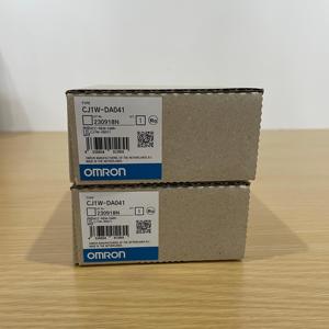 Módulo PLC CJ1W-DA041 con Salida Analógica para Automatización de Equipos de Fabricación - Product Image 1