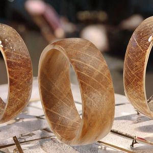 Anillo de Compromiso Clásico de Madera de Roble para Hombre de 8 mm para Regalo de Boda y Aniversario - Diseño de Barril Decorativo - Product Image 2