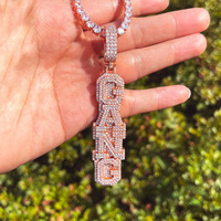 Pendentif Prénom Vertical Personnalisé Double Couche Lettres Gravées en Argent Sterling 925 avec Moissanite VVS Effet Givré – Collier Lettre