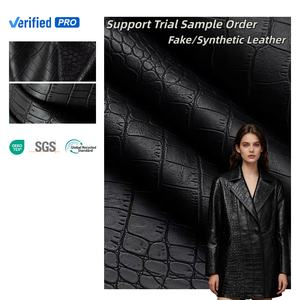 PFAS İçermeyen Timsah Derisi Görünümlü Rayon Destekli 0.7MM Croc PU Deri Kumaş, Giysi İçin Timsah Derisi Görünümlü PFAS İçermeyen Suni Deri - Product Image 1