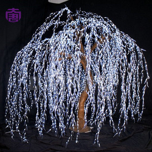 Élégante Lampe LED Extérieure Étanche en Forme de Saule Artificiel pour Décoration Paysagère de Jardin – En Vente - Product Image 6