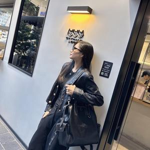 Sac à dos vintage en cuir tanné végétal, luxe discret, convertible en sac fourre-tout, sans marque, pour le quotidien, vente en gros Royaume-Uni France - Product Image 4