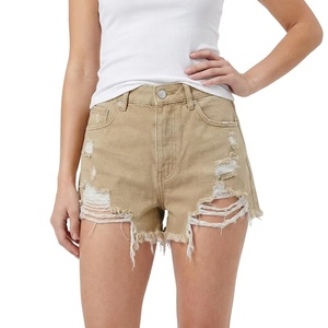 XUCHANG Fabricant <span class=keywords><strong>de</strong></span> shorts en <span class=keywords><strong>jean</strong></span> déchirés vintage <span class=keywords><strong>de</strong></span> haute qualité avec logo personnalisé OEM, 100% coton, denim lavé, shorts en <span class=keywords><strong>jean</strong></span> pour femmes - Product Image 1