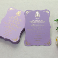 Menú de Boda en Papel Lavanda Morado con Impresión en Dorado Real y Diseño Personalizado