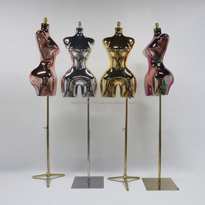 Maniquí Femenino Brasileño de Medio Cuerpo con Curvas, Tallas Grandes, Busto Grande, Caderas Anchas, en Colores Dorado, Plateado, Oro Rosa y Arcoíris - Product Image 3