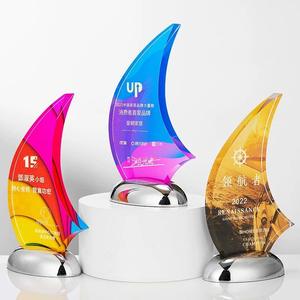 Trofeo de campeón de vela de surf Premio de trofeo de vela de cristal con forma de yate transparente con base - Product Image 1