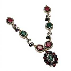 Joyería Exótica para Mujer, Estilo Bohemio, Chapada en Plata con Múltiples Piedras, Ónix Verde/Rojo/Azul, Circonita Cúbica, Diseño Único para Amantes, Ideal para Aniversario - Product Image 1