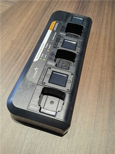 Chargeur intelligent rapide pour radios bidirectionnelles XH-D6S, système de <span class=keywords><strong>maintenance</strong></span> de batteries à 3 stations, chargeur multifonction pour talkies-walkies - Product Image 5