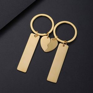 Porte-clés personnalisé pour couple avec impression couleur au laser, matériau vierge, porte-clés en métal rectangulaire demi-cœur gravé - Product Image 5