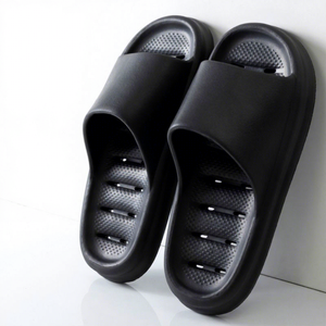 Chaussons de bain antidérapants à séchage rapide pour hommes et femmes, en plastique, avec design ajouré et frais, et fournitures de toilette – Vente en gros - Product Image 6
