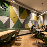 QIANQIAO Dekorative Farbige Holzwolle-Wandfliesen in 15 Farben für Restaurant-Innenausstattung Schallabsorbierende Wanddekor-Paneele Großhandel