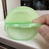 Mini boîte à médicaments transparente à 2 compartiments mallette de stockage de pilules adaptée aux voyages sous-emballage de soirée du matin pour pilules de capsules