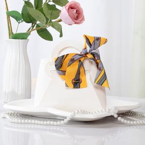 Bolsa de Regalo de Boda de Cuero Mini Reciclable con Logotipo Personalizado, Caja de Dulces Portátil, Caja de Regalo de Cuero con Listón - Product Image 2