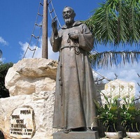 Statue décorative de Padre Pio en bronze grandeur nature
