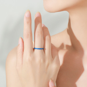 Un élégant ensemble bague et boucles d'oreilles en argent sterling S925 avec émail bleu, un ensemble de bijoux haut de gamme, de niche et vintage pour femmes. - Product Image 2