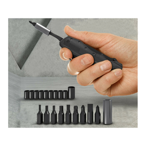 Couteau de poche multi-outils avec pinces, tournevis et étui de transport pour la survie en plein air, le camping et la randonnée - Product Image 4