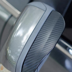 Protector de lluvia para espejo retrovisor de coche, textura de fibra de carbono, PVC flexible, protector contra la intemperie para ventana de coche, ajuste universal - Product Image 1