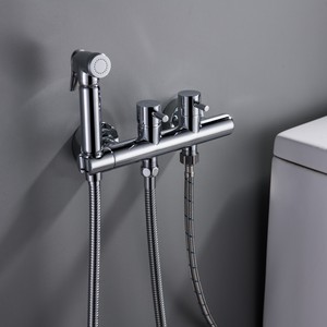 Pistola de Bidé Moderna de Cobre Negro para Baño, Agua Fría/Caliente, Boquilla de Alta Presión, Limpiador Femenino y Ducha - Product Image 1