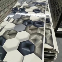 Carreau de plafond en PVC à effet 3D pour revêtement de panneau de salle de bain douche murale humide