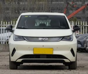 Подержанный мини-седан ACURA Dolphin на бензине, темные сиденья, электромобиль - Product Image 1