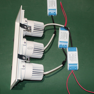 LEDEAST GAJ-121212 12W*3 COB 3 projecteurs encastrés rectangulaires à angle réglable, spots LED de plafond - Product Image 2