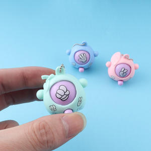 LLavero de juegos divertidos para la familia, tijeras de papel de roca, juguete de <span class=keywords><strong>piedra</strong></span> de papel, llave de huevo, tijeras de papel, llavero de juguete - Product Image 4