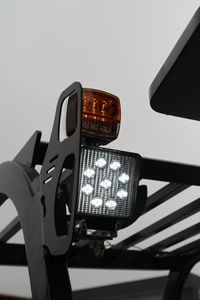 Montacargas Eléctrico de 1.5 Toneladas, 2 Toneladas y 3 Toneladas para Uso en Almacenes Interiores, Bajo Nivel de Ruido y Batería de Ultra Larga Duración - Product Image 6