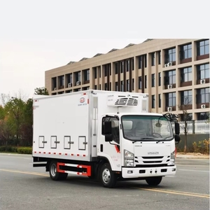 <span class=keywords><strong>Camion</strong></span> de transport de poussins ISUZU 4*2 avec chauffage au sol pour le transport de volailles vivantes - Product Image 1