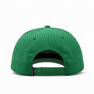 Casquette de baseball classique à 5 panneaux, imperméable, respirante, à séchage rapide, avec patch en caoutchouc personnalisé, performance OEM, pour les sports de plein air - Product Image 4