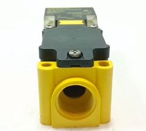 Sensor de Proximidad Industrial de Metal Turck BC20 - <span class=keywords><strong>CP40</strong></span> - <span class=keywords><strong>FZ3X2</strong></span> <span class=keywords><strong>NI20</strong></span>-<span class=keywords><strong>CP40</strong></span>-VP4X2 - Detección de Metal/Salida de Interruptor 20mm - Product Image 5