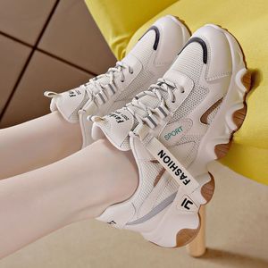 Chaussures de sport respirantes, imperméables et antidérapantes en maille noire pour femmes, idéales pour la marche et la course, tendance été-automne, résistantes à l'abrasion - Product Image 4