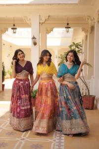 Lehenga Choli de seda rusa con estampado digital y bordado en lámina para bodas y fiestas, procedente de la India. - Product Image 6