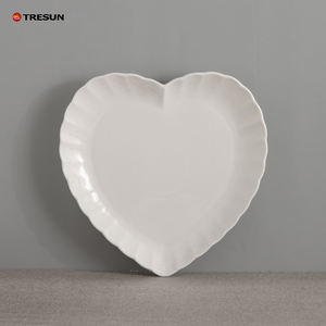 Ensemble d'assiettes à dîner avec logo personnalisé Jeu d'assiettes en porcelaine gaufrée Plats ronds Assiettes en céramique pour restaurants Vaisselle en céramique - Product Image 3