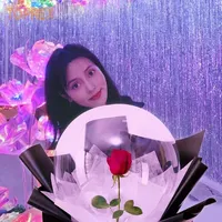 Fournitures pour fêtes, décorations d'événements, fleurs scintillantes, globos, cadeaux, fleurs artificielles en soie, ballons