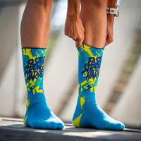 Chaussettes de course personnalisées sans couture avec logo imprimé, chaussettes de sport de compression pour le cyclisme, chaussettes respirantes de course à transfert thermique de marque pour hommes